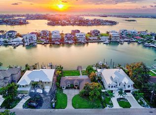 410 Harbor View Ln, Largo, FL 33770