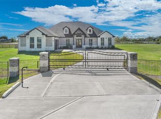 22010 Chenango Lake Dr, Angleton, TX 77515