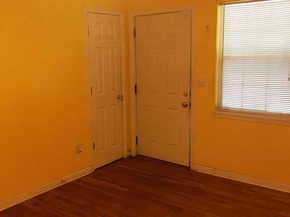 Entry and Coat Closet