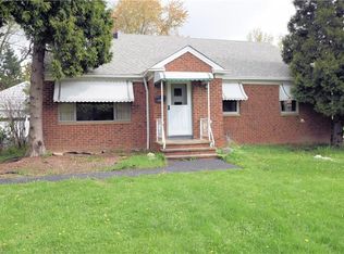 4402 W Pleasant Valley Rd, Parma, OH 44134