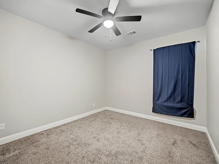 2125 Beaumont St — Photo 27