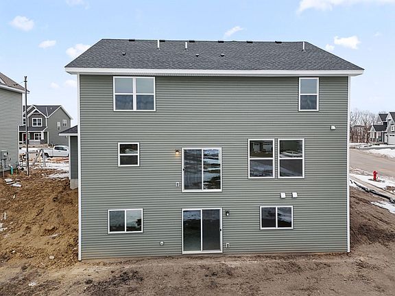 3rd image of 1930 Tamarack Rd