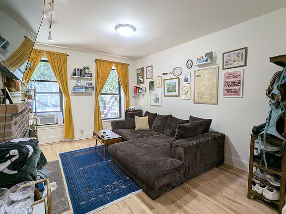 2nd image of 581 Warren St APT 2R