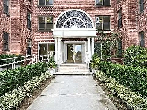 3105 Avenue V APT 5A photo 1