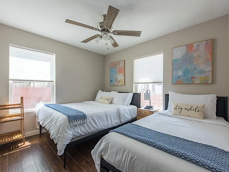 708 S Olive St — Photo 14