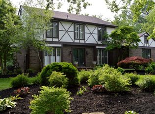 2326 Stannye Dr, Northfield, KY 40222