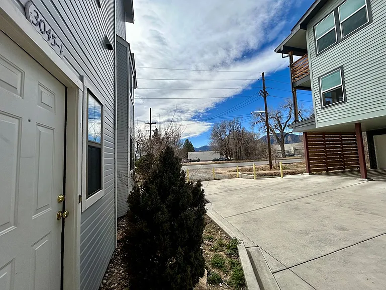 3045 Kings Ridge Blvd #1 — Photo 3