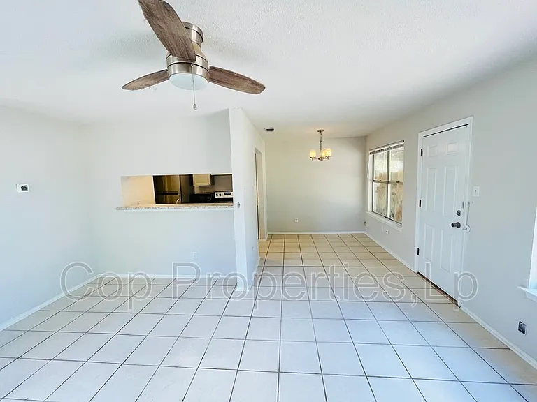 6319 Waddesdon Wood — Photo 10