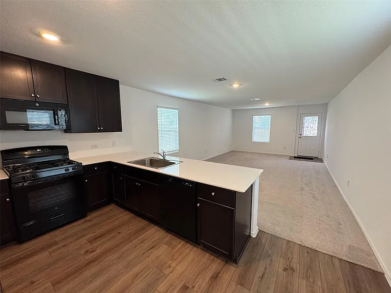 63 Trinity Cir — Photo 4