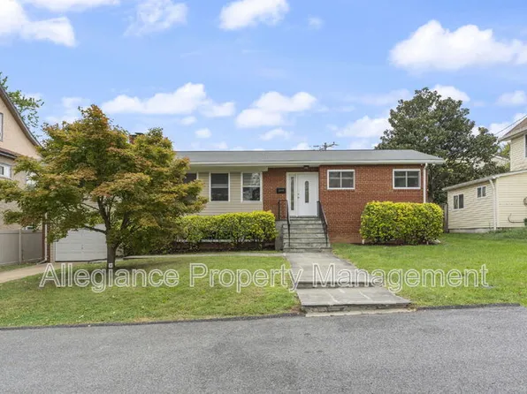 2311 N Dinwiddie St, Arlington, VA 22207