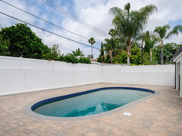 7851 Mary Ellen Ave — Photo 35