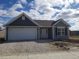 159 Prestwyck Ln, Elyria, OH