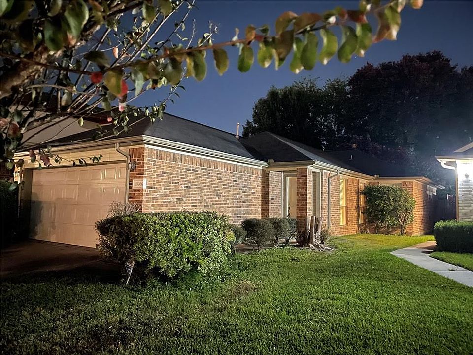 1st image of 19966 Sycamore Valley Dr