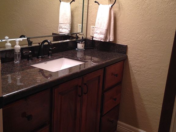 Guest Bath 1