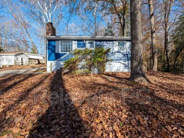 6805 Lakeshore Dr, Quinton, VA 23141