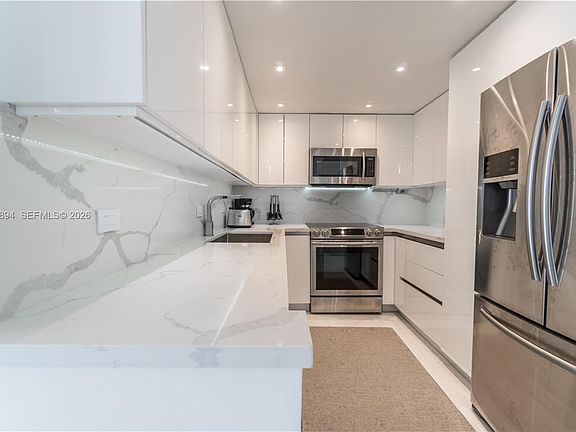 4th image of 20515 E Country Club Dr APT 2244