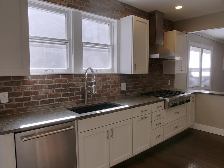 1018 S Race St — Photo 9