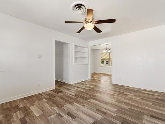 4th image of 2308 Terrace Dr