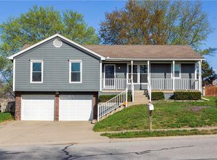 1531 Ridgeway Dr, Liberty, MO 64068