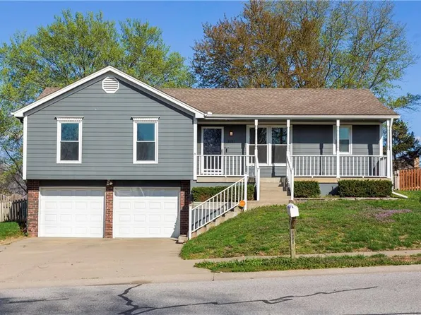 1531 Ridgeway Dr, Liberty, MO 64068