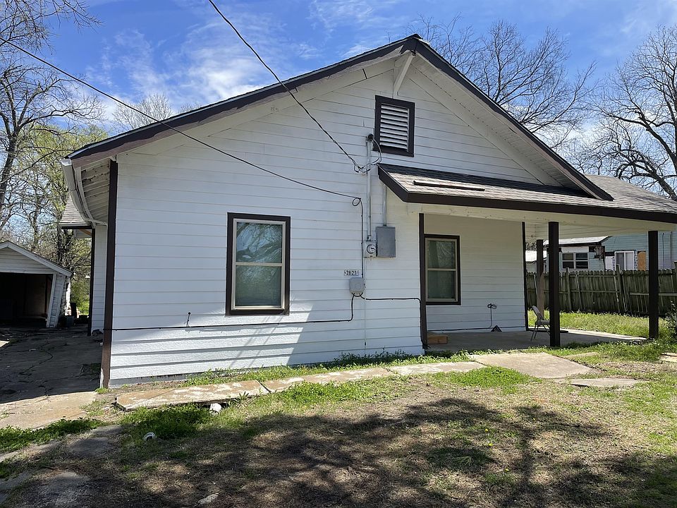 1st image of 2821 Texas St