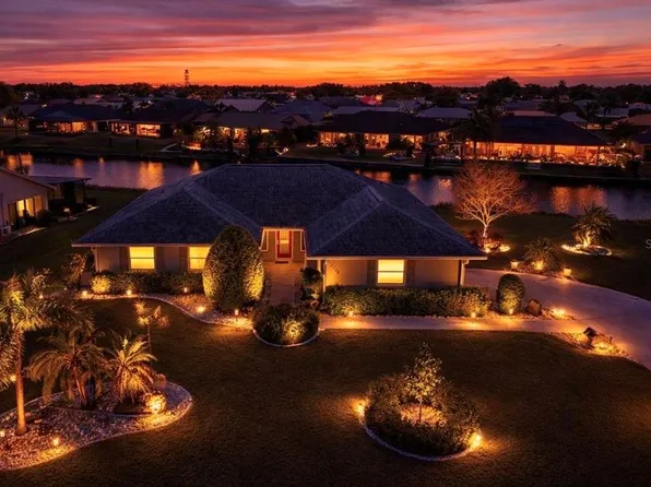 2110 W View Dr, Sun City Center, FL 33573