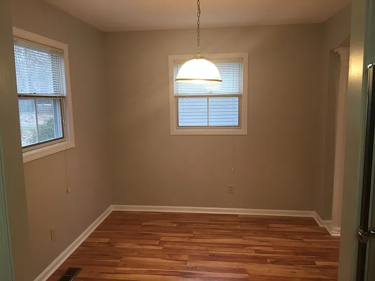 1520 S Highland Ave — Photo 9
