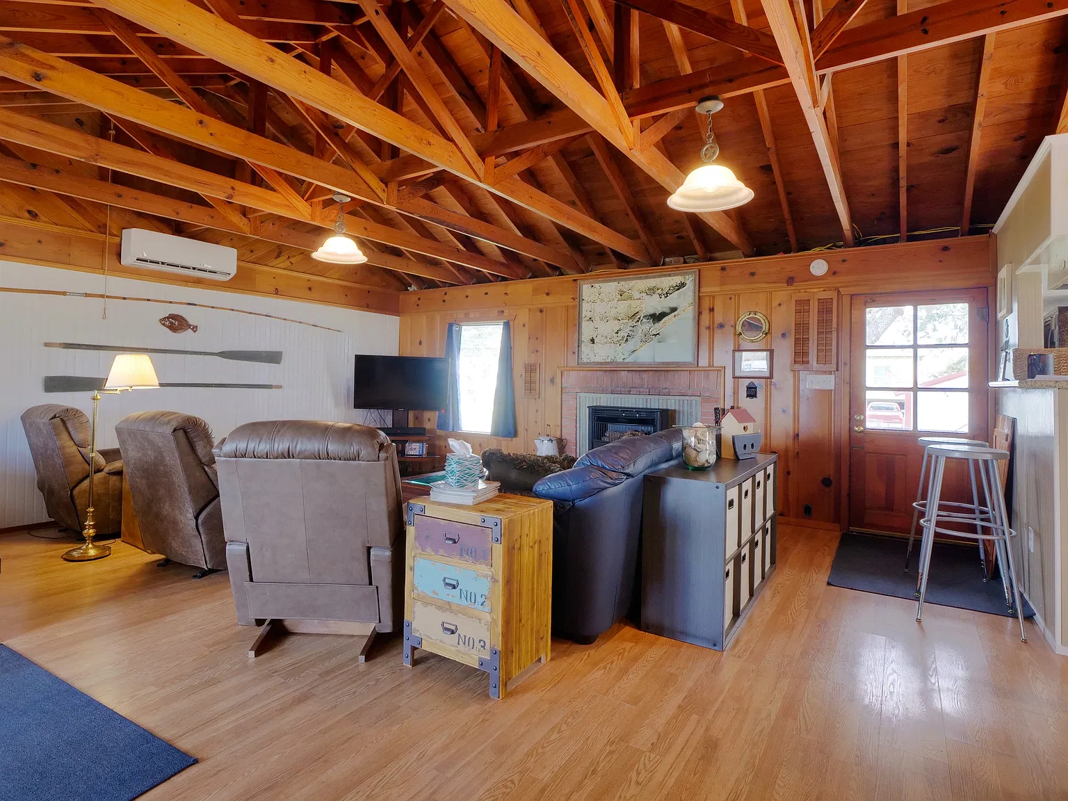 2 bed, 900 sqft, $1,600 — Photo 3