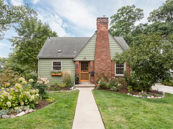 912 Hutchins Ave, Ann Arbor, MI 48103