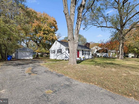 5th image of 12816 Thompson Dr