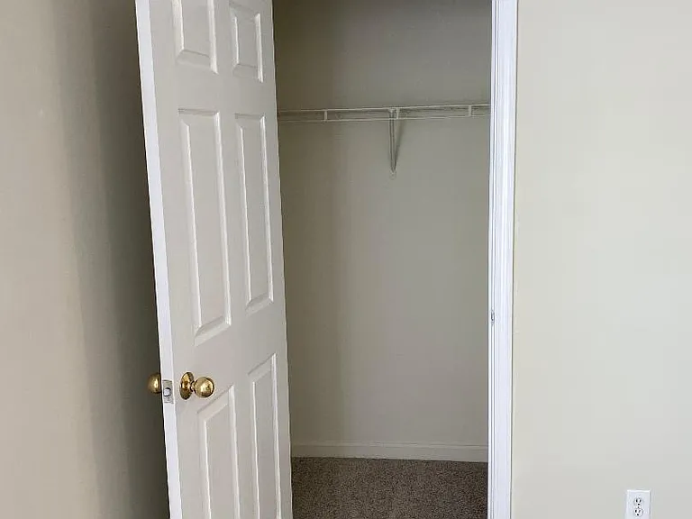 Willow Oaks Apartments — Photo 16