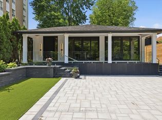 160 Allan St, Oakville, ON L6J3N7