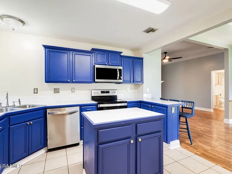 115 Tulip Tree Ln — Photo 5