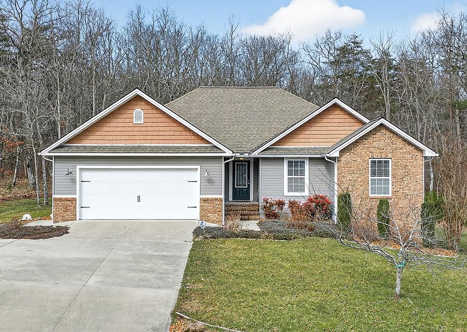 1st image of 513 Lakeview Dr