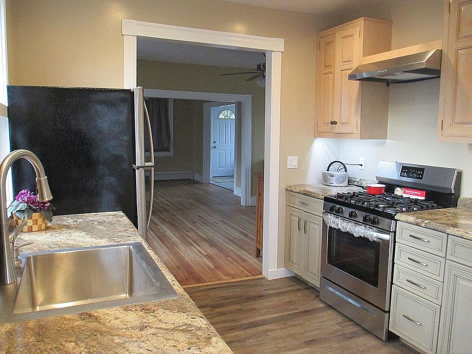 Kitchen 1 - Galley Style