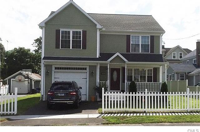 2nd image of 595 Woodstock Ave