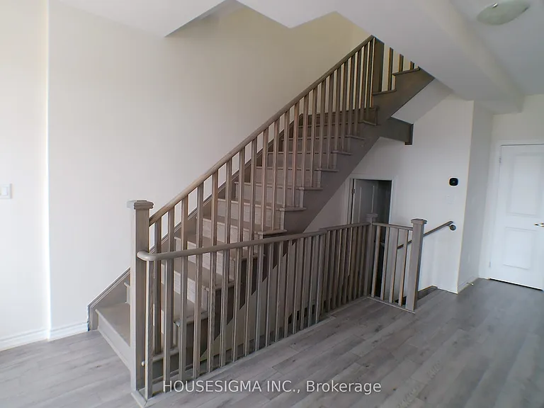 132 Turnberry Ln — Photo 11