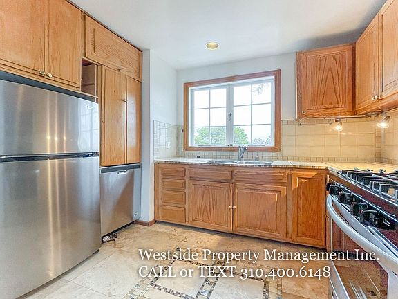 4th image of 3110 Highland Ave APT 3