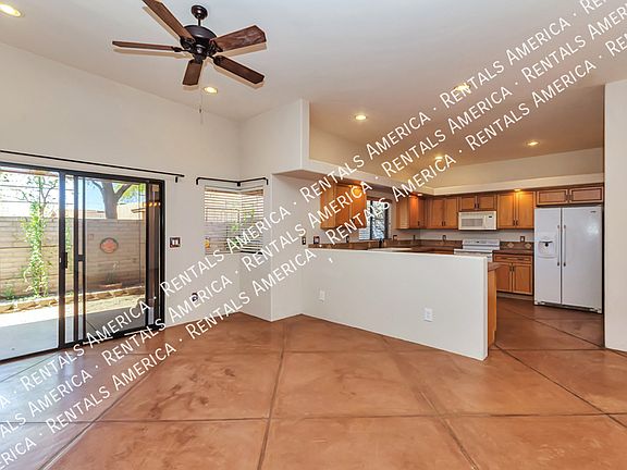 5th image of 1711 N Baxter Dr