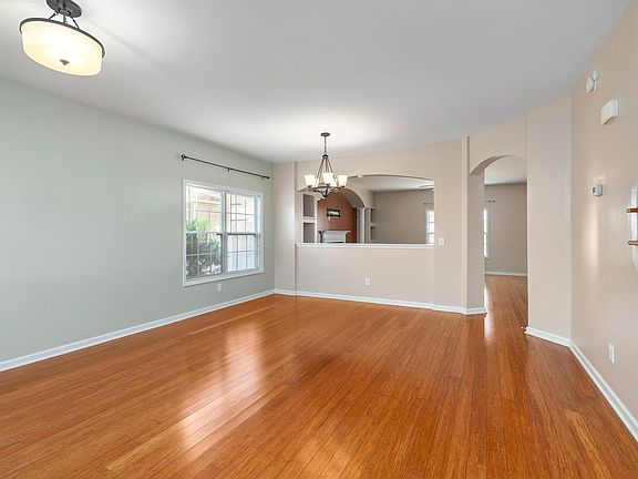 4th image of 3625 Galloway Ln