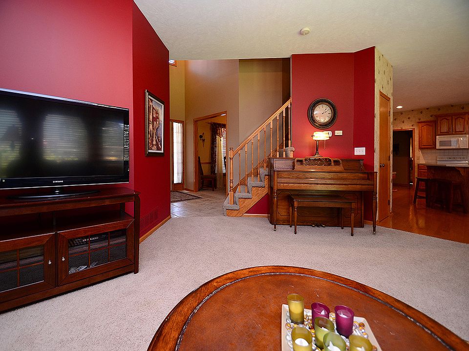 1st image of 4914 N 140th St
