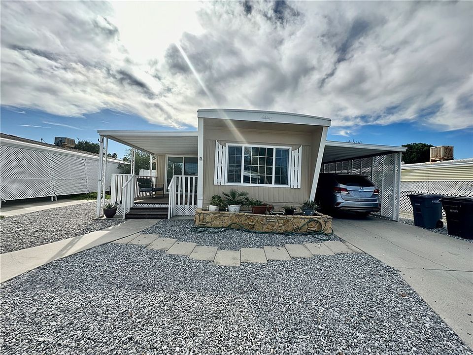 1st image of 271 Santa Clara Cir