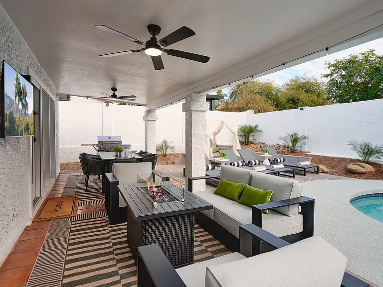 Outdoor oasis