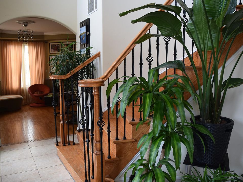 1st image of 848 Edgegrove Ave