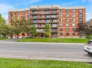 14 S Greenview Dr #607, Kingston, ON K7M7T5