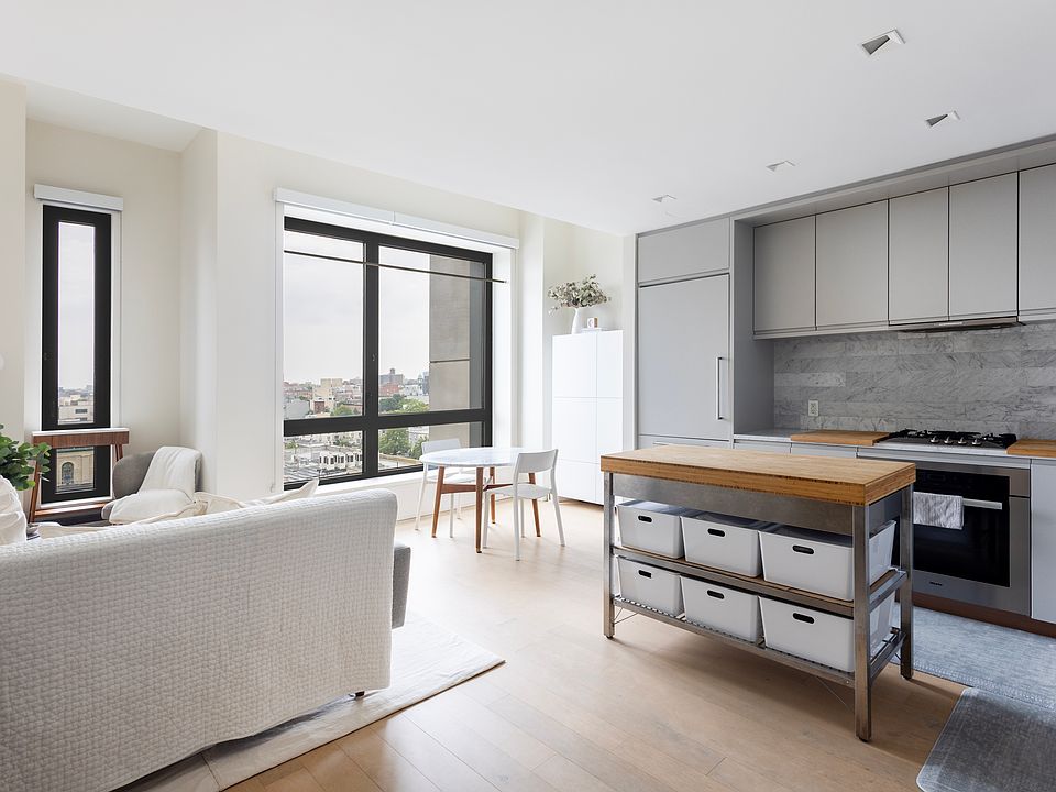 1st image of 550 Vanderbilt Ave APT 1010