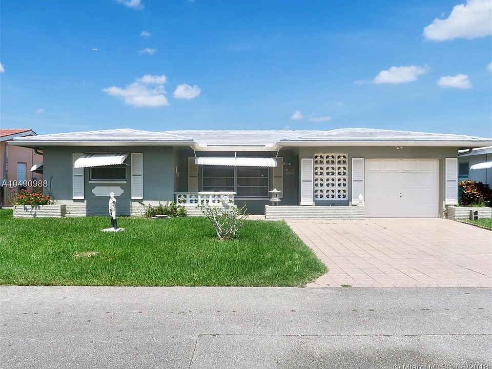1st image of 4405 NW 44th Ave