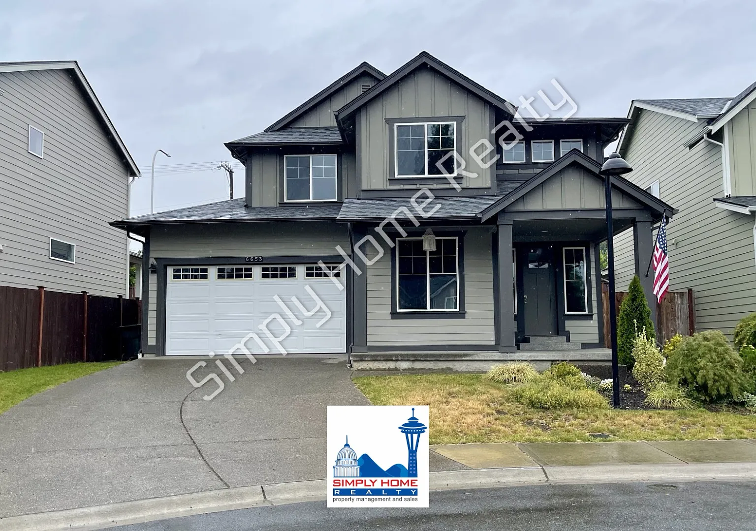 Step Inside to this Home with Spacious & Flexible Living! — Photo 1