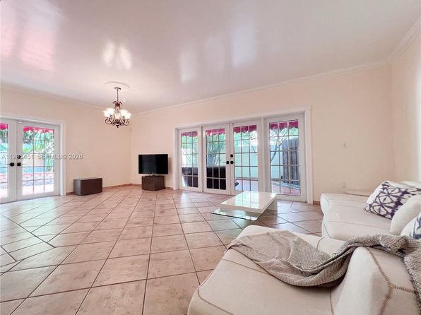 1890 Brickell Ave #6
