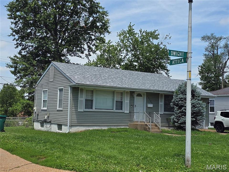 1st image of 10131 Dwight Dr